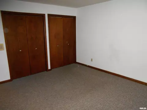 148 James Dr, Macomb, IL 61455 photo 13
