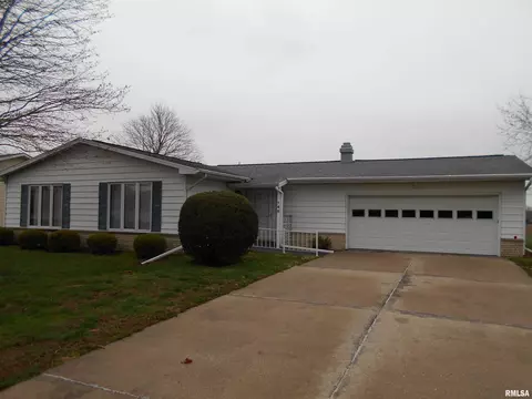 148 James Dr, Macomb, IL 61455 photo 1