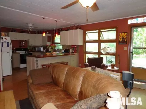 821 Orchard Dr, Macomb, IL 61455 photo 9