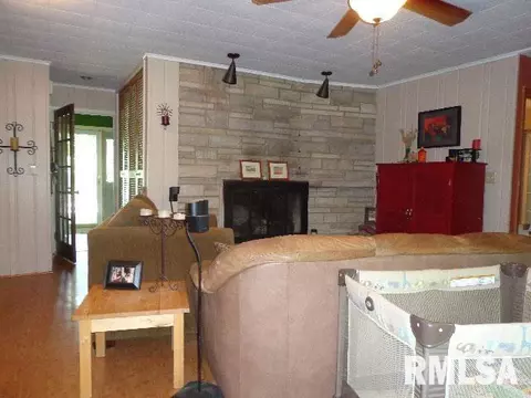 821 Orchard Dr, Macomb, IL 61455 photo 10