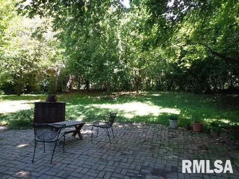 821 Orchard Dr, Macomb, IL 61455 photo 25