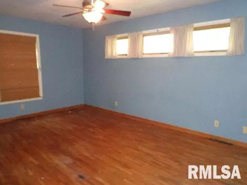 821 Orchard Dr, Macomb, IL 61455 photo 16