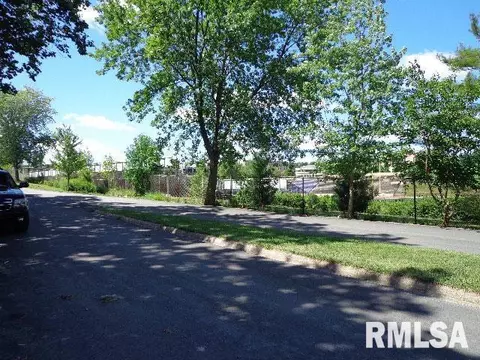 821 Orchard Dr, Macomb, IL 61455 photo 27