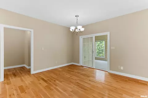 1602 Robin Ct, Morton, IL 61550 photo 13