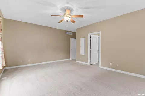 1602 Robin Ct, Morton, IL 61550 photo 32