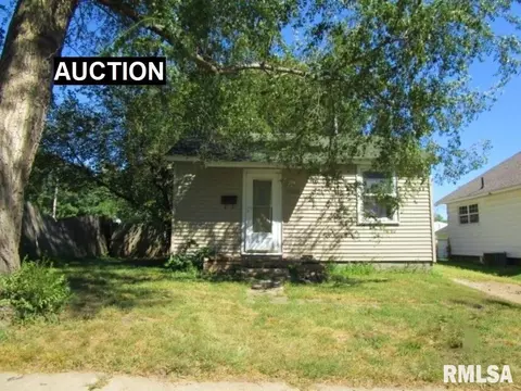 1406 Howard Ct, Pekin, IL 61554