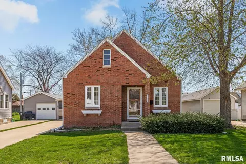 512 S Mathis Ave, Morton, IL 61550 photo 2