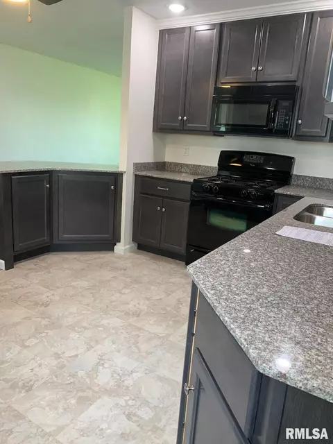 1503 Sunset Dr, Washington, IL 61571 photo 7
