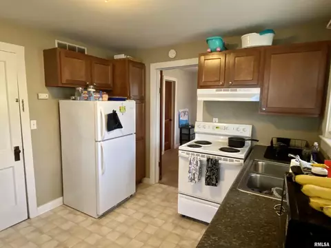 318 E Franklin St, Macomb, IL 61455 photo 7