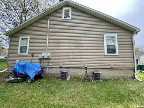 318 E Franklin St, Macomb, IL 61455 photo 21