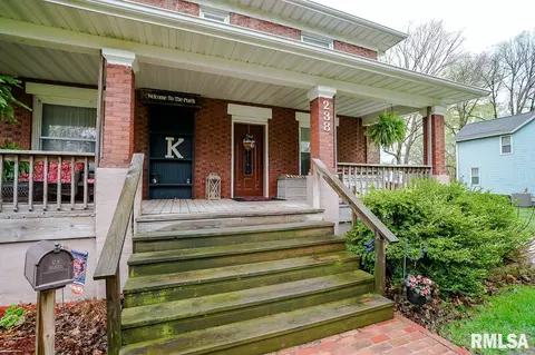 238 W Pine St, Canton, IL 61520 photo 4