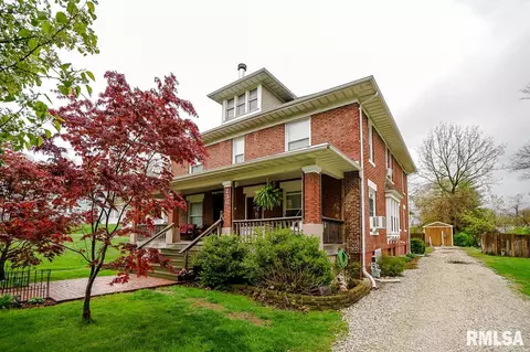 238 W Pine St, Canton, IL 61520 photo 3