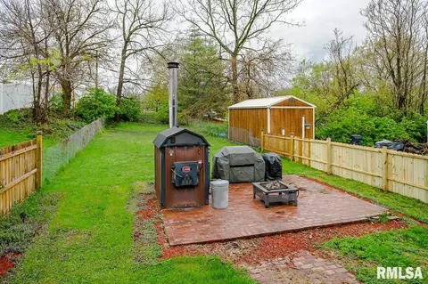 238 W Pine St, Canton, IL 61520 photo 47