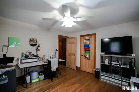 238 W Pine St, Canton, IL 61520 photo 43