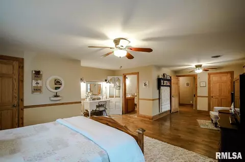 238 W Pine St, Canton, IL 61520 photo 30