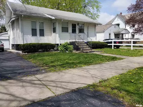 838 S Main St, Canton, IL 61520 photo 26