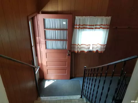 838 S Main St, Canton, IL 61520 photo 16