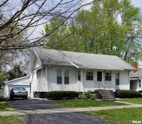 838 S Main St, Canton, IL 61520 photo 1