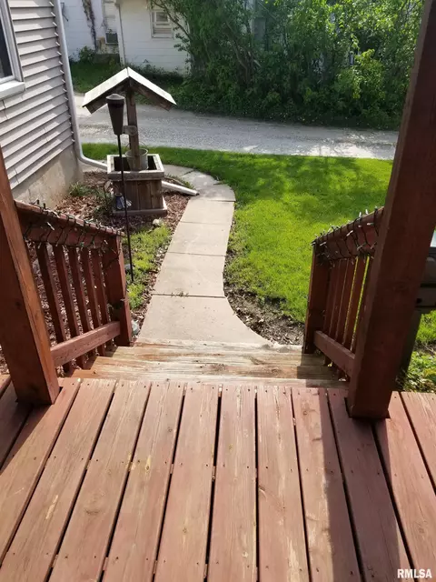 243 E Olive St, Canton, IL 61520 photo 30