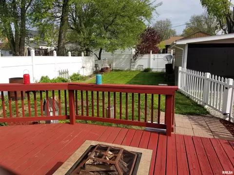 243 E Olive St, Canton, IL 61520 photo 47