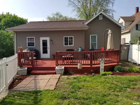 243 E Olive St, Canton, IL 61520 photo 48