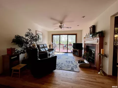 10600 E 1000th St, Macomb, IL 61455 photo 8