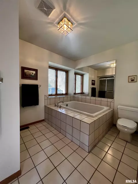 10600 E 1000th St, Macomb, IL 61455 photo 23
