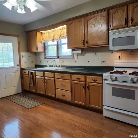 9510 S Mapleton Rd, Mapleton, IL 61547 photo 8
