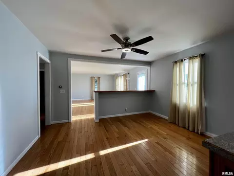 712 N State St, Macomb, IL 61455 photo 6