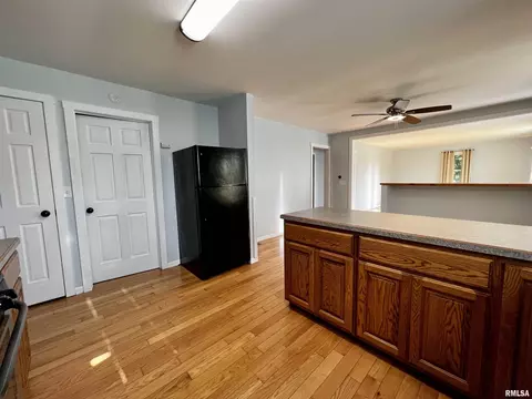 712 N State St, Macomb, IL 61455 photo 11