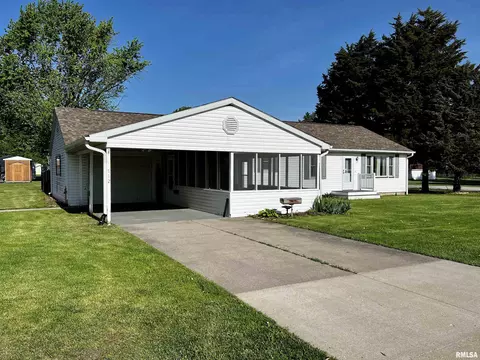 712 N State St, Macomb, IL 61455 photo 21