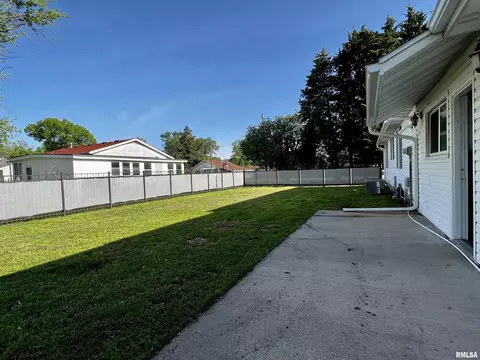 712 N State St, Macomb, IL 61455 photo 22