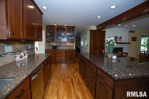 309 W Gloria Dr, Eureka, IL 61530 photo 13