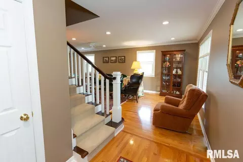 309 W Gloria Dr, Eureka, IL 61530 photo 5