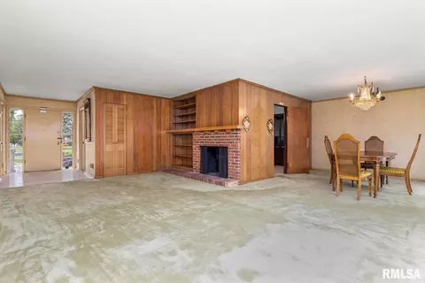 120 E High Point Rd, Peoria, IL 61614 photo 9