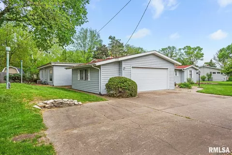 120 E High Point Rd, Peoria, IL 61614 photo 2