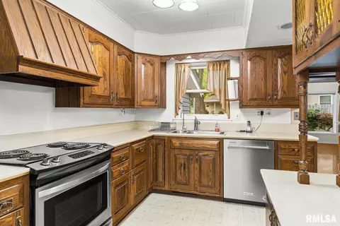 120 E High Point Rd, Peoria, IL 61614 photo 12