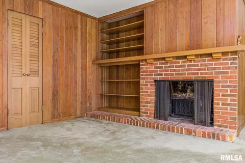 120 E High Point Rd, Peoria, IL 61614 photo 7