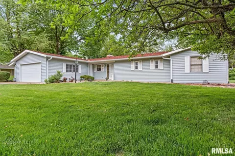 120 E High Point Rd, Peoria, IL 61614 photo 3