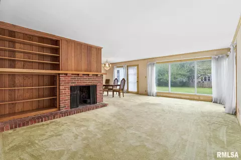 120 E High Point Rd, Peoria, IL 61614 photo 6