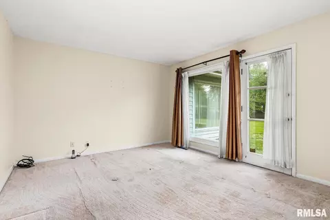 120 E High Point Rd, Peoria, IL 61614 photo 17