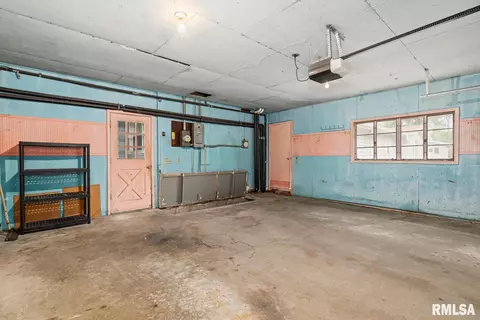 120 E High Point Rd, Peoria, IL 61614 photo 35