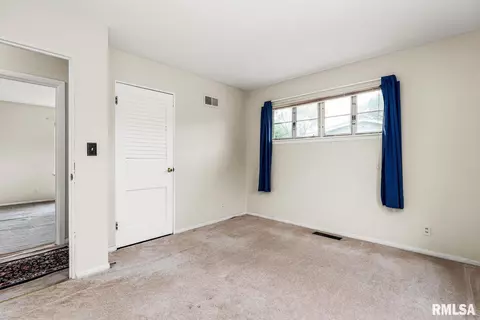 120 E High Point Rd, Peoria, IL 61614 photo 22