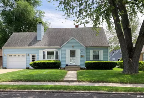 1002 State St, Washington, IL 61571 photo 1