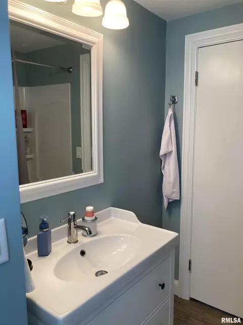 1002 State St, Washington, IL 61571 photo 10