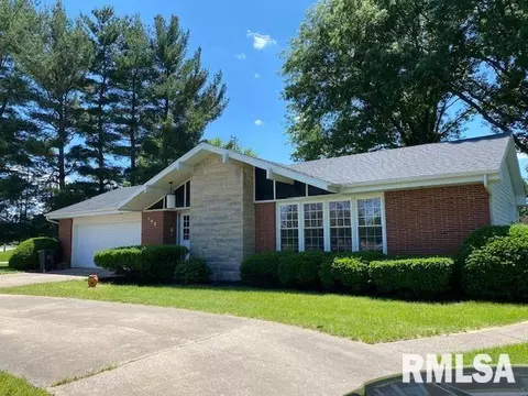 902 S Candy Ln, Macomb, IL 61455 photo 2
