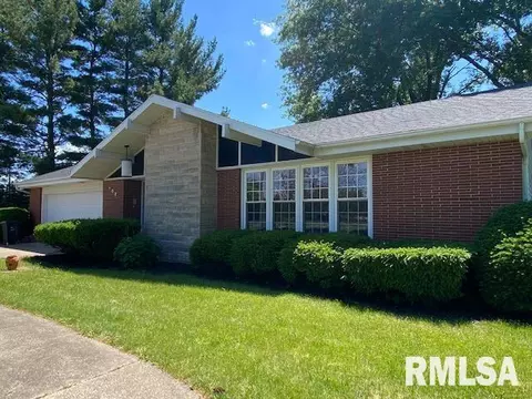 902 S Candy Ln, Macomb, IL 61455 photo 3