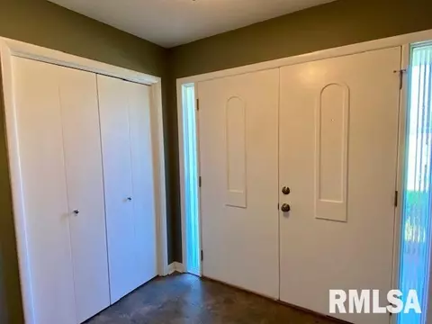 902 S Candy Ln, Macomb, IL 61455 photo 9