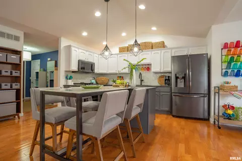 809 Simon St, Washington, IL 61571 photo 5
