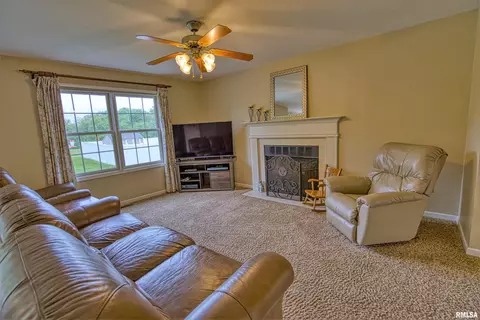 5810 W Brookmere St, Edwards, IL 61528 photo 6